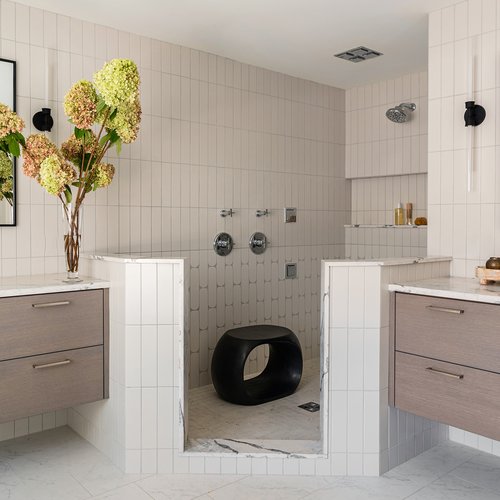 Luxury open concept shower by Michigan Tile Inc